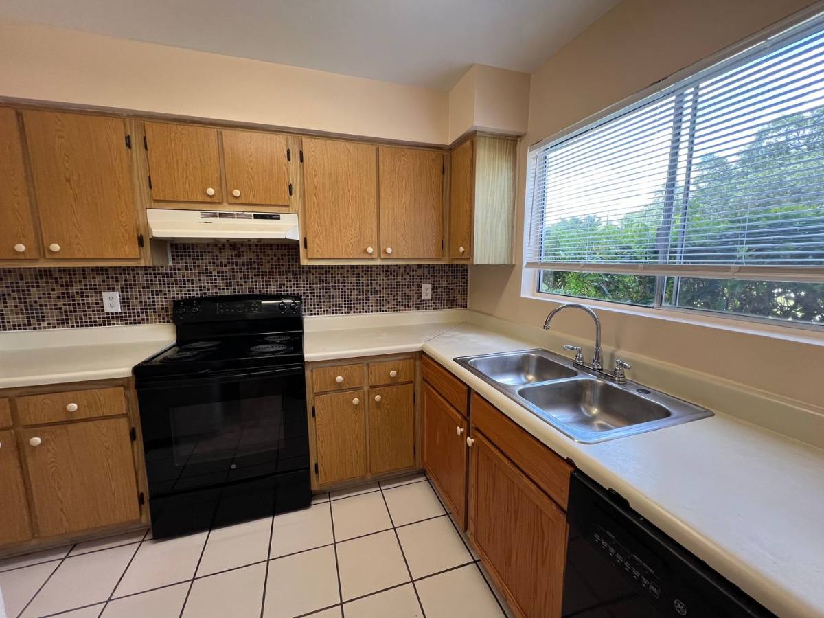 Apartment for rent at 12114 Napiers Circle, Orlando, FL 32826