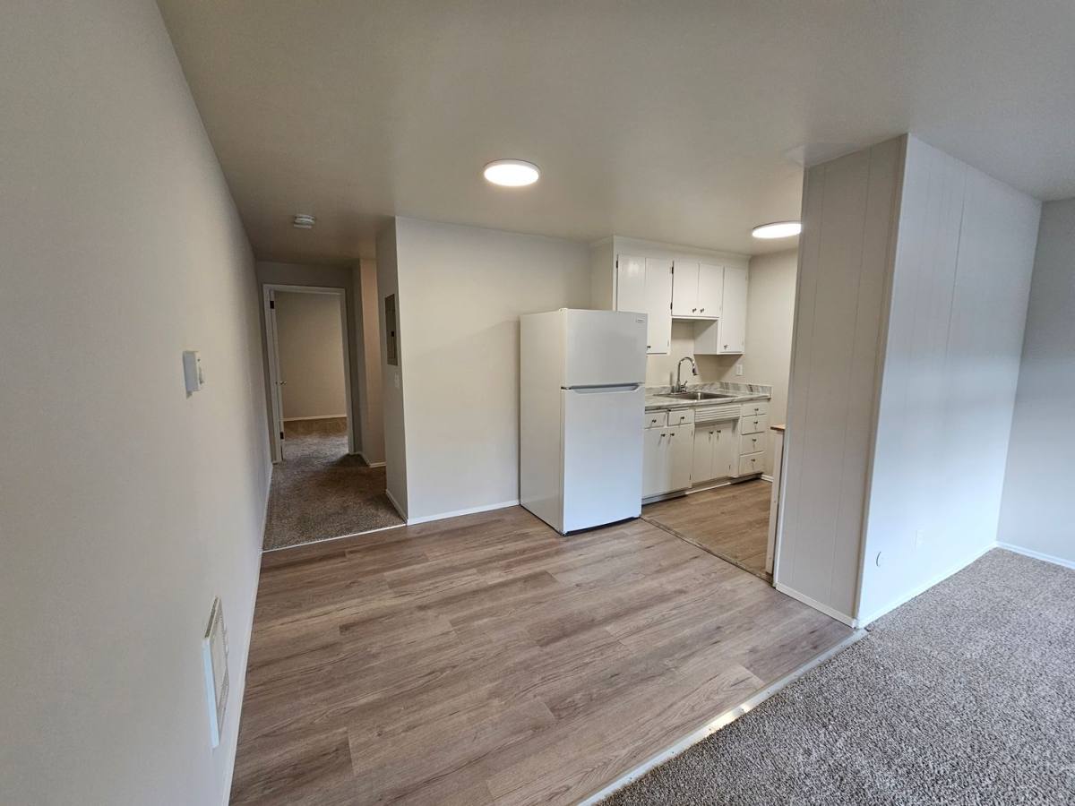 Apartment for rent at 15404 10th Ave SW, Seattle, WA 98166
