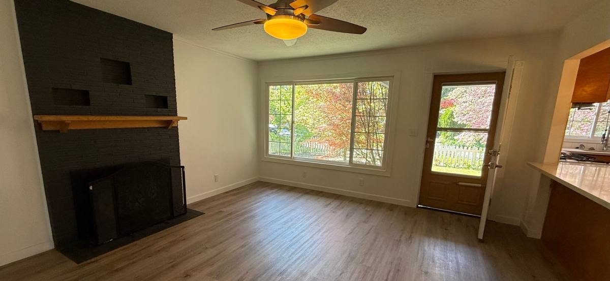 House for rent at 906 SE 165th Ave, Portland, OR 97233