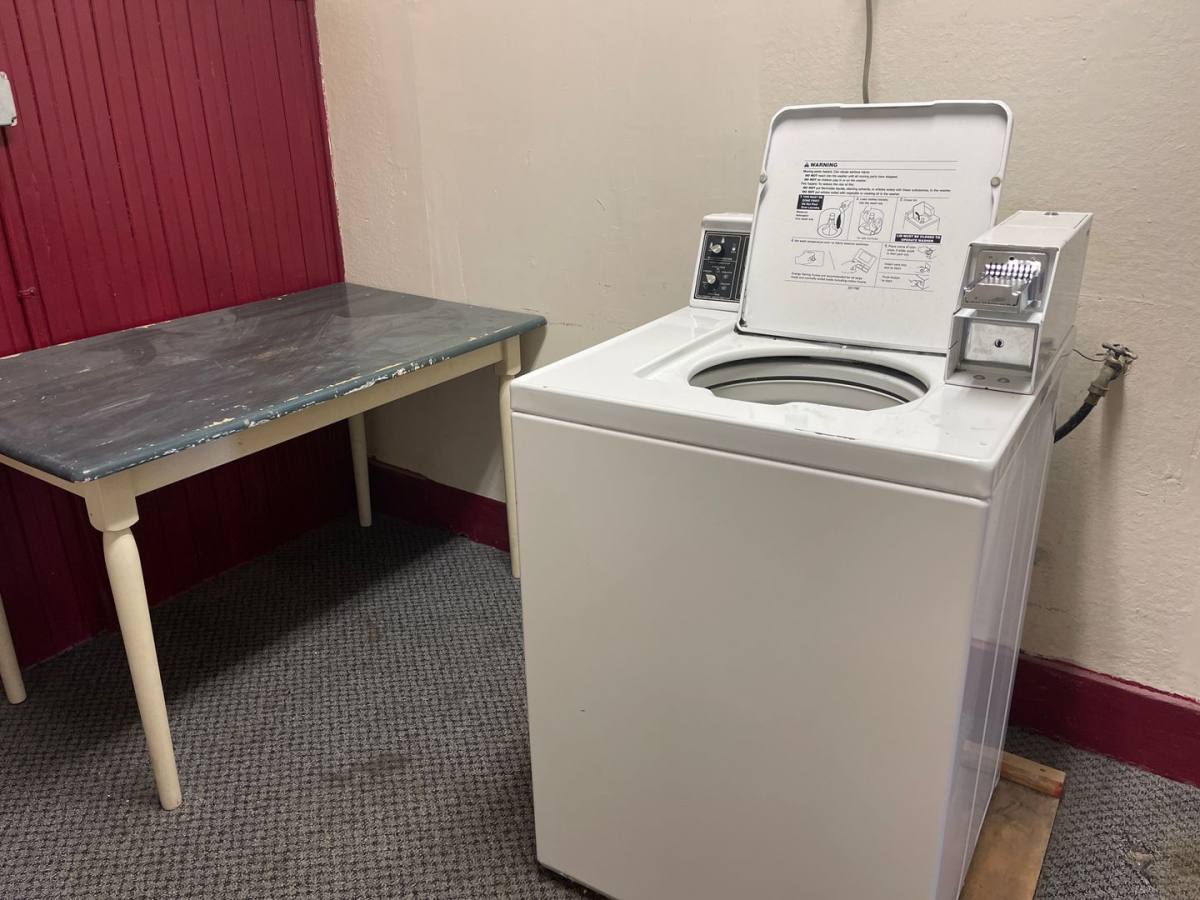 Apartment for rent at 921 E 4th St, Laurel, MT 59044
