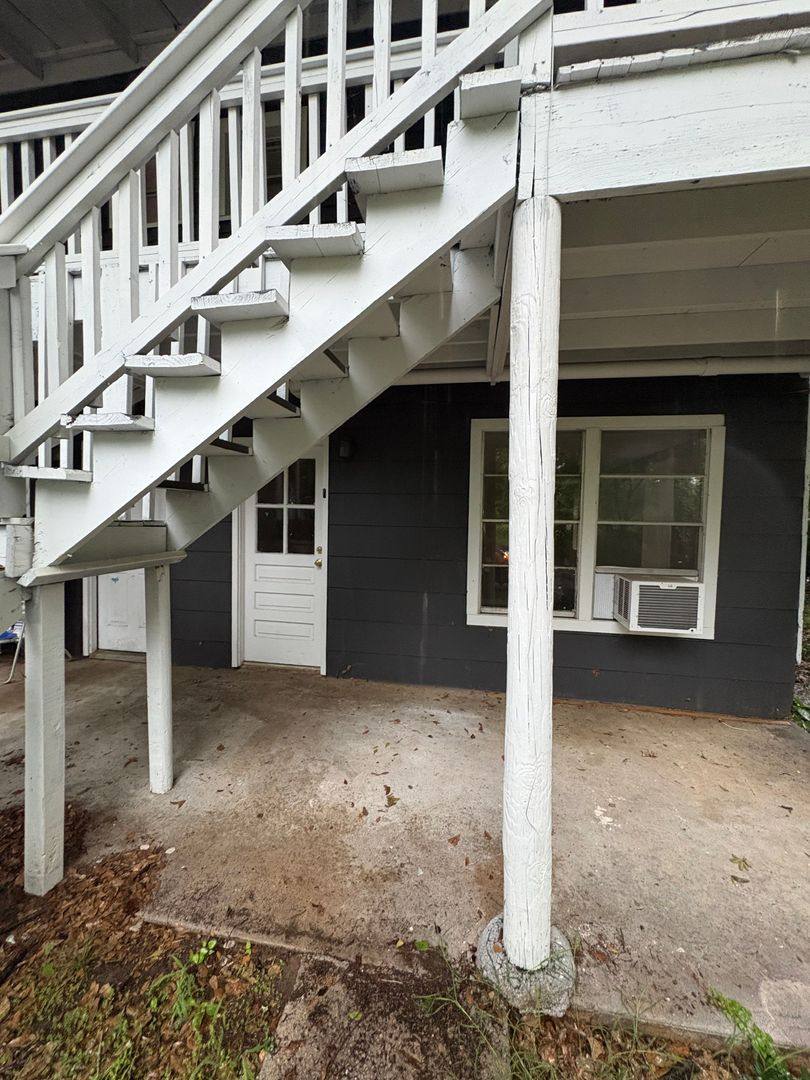 Apartment for rent at 1129 N Three Notch St, Troy, AL 36081