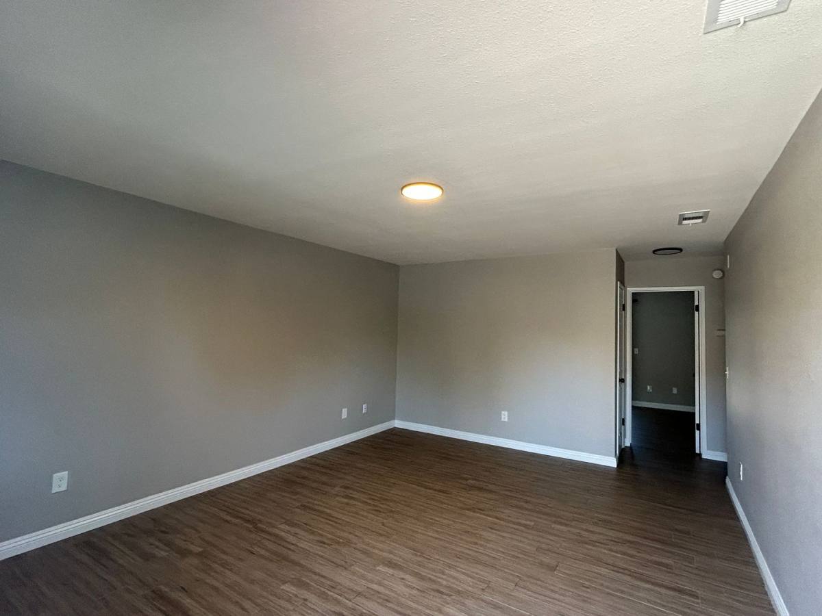 Apartment for rent at 900 Lavida Lane, Porterville, CA 93257
