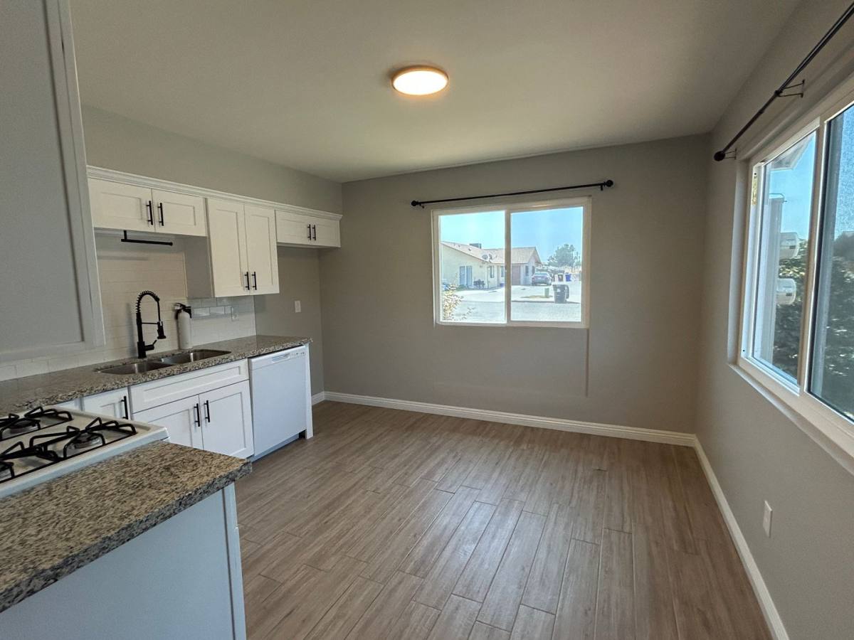 Apartment for rent at 900 Lavida Lane, Porterville, CA 93257