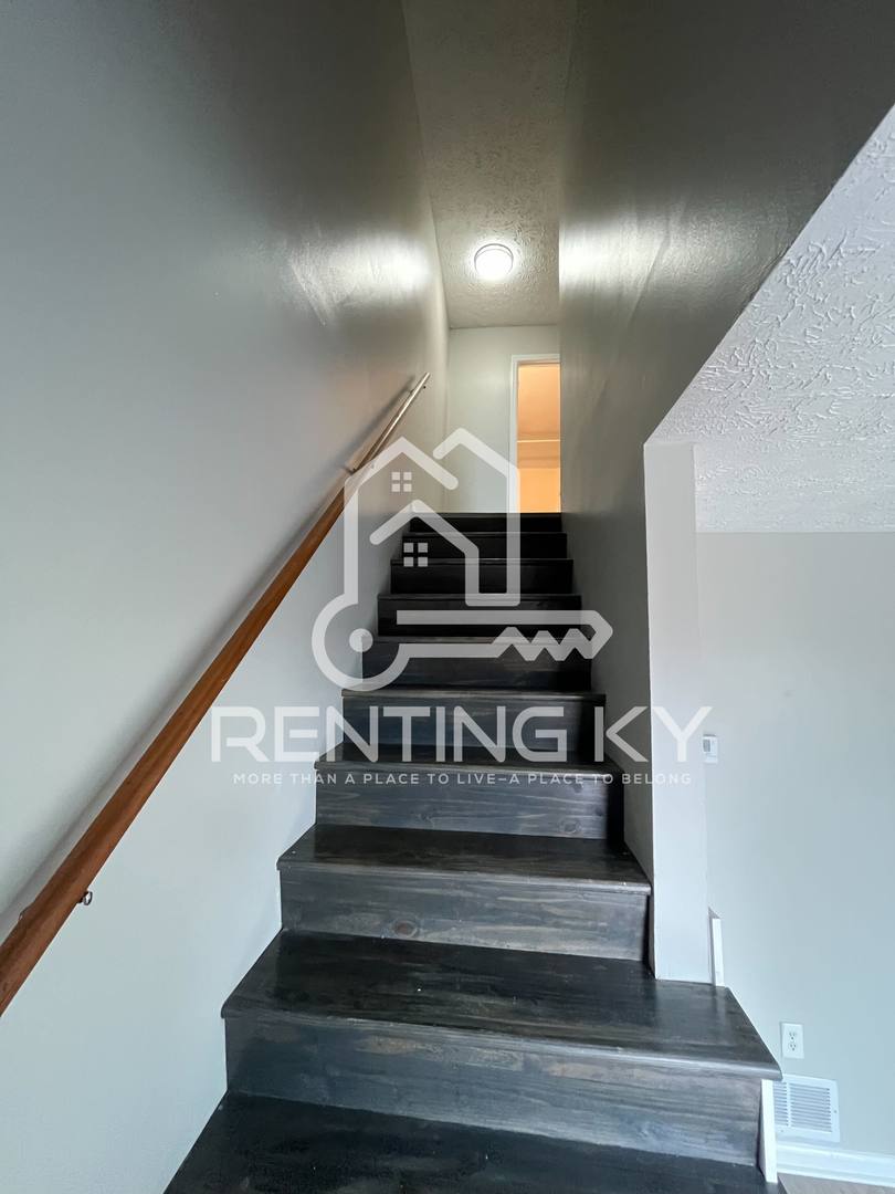 Townhouse for rent at 1639 Foxhaven Dr, Richmond, KY 40475