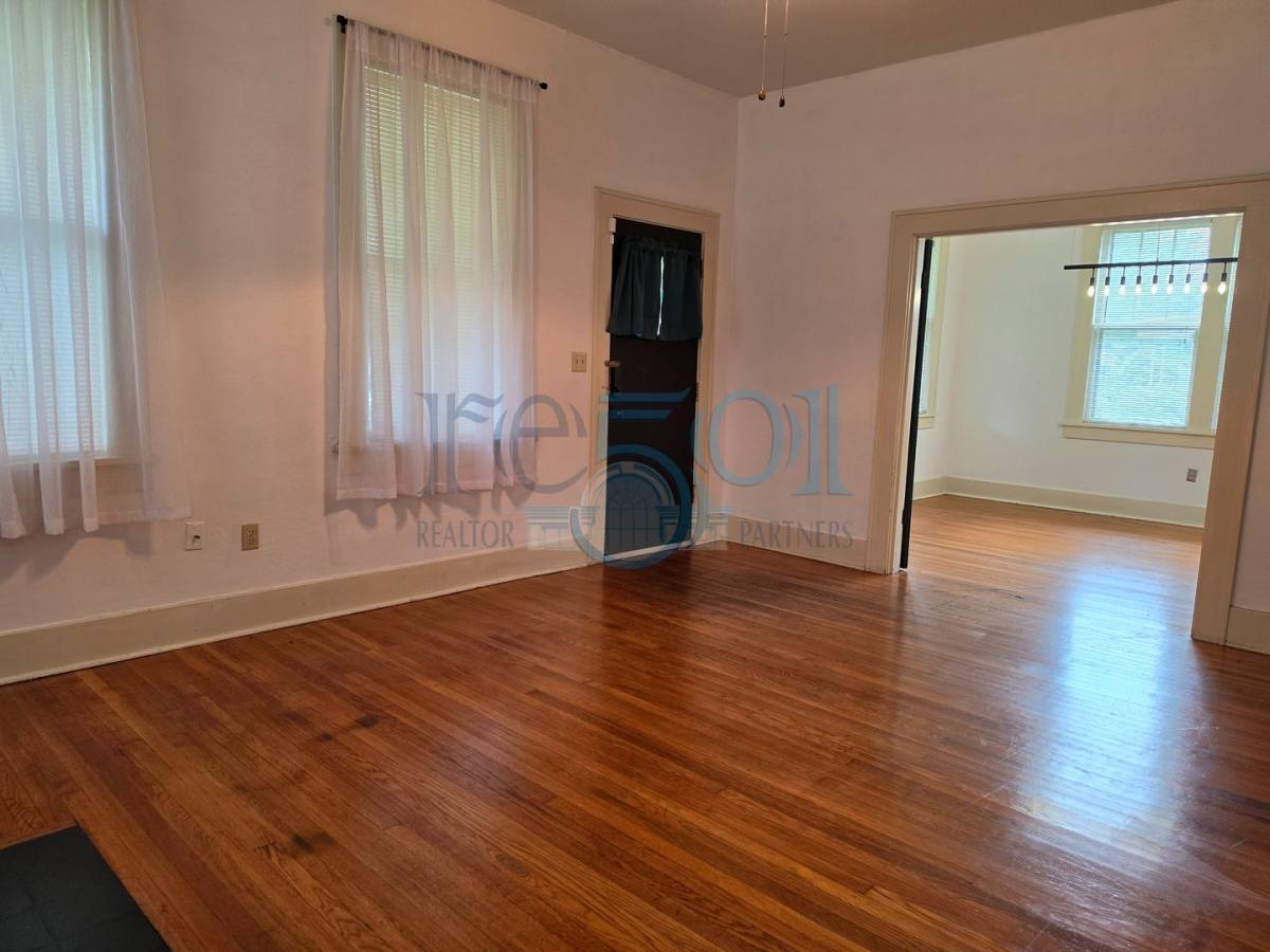 House for rent at 301 W 5th St, North Little Rock, AR 72114