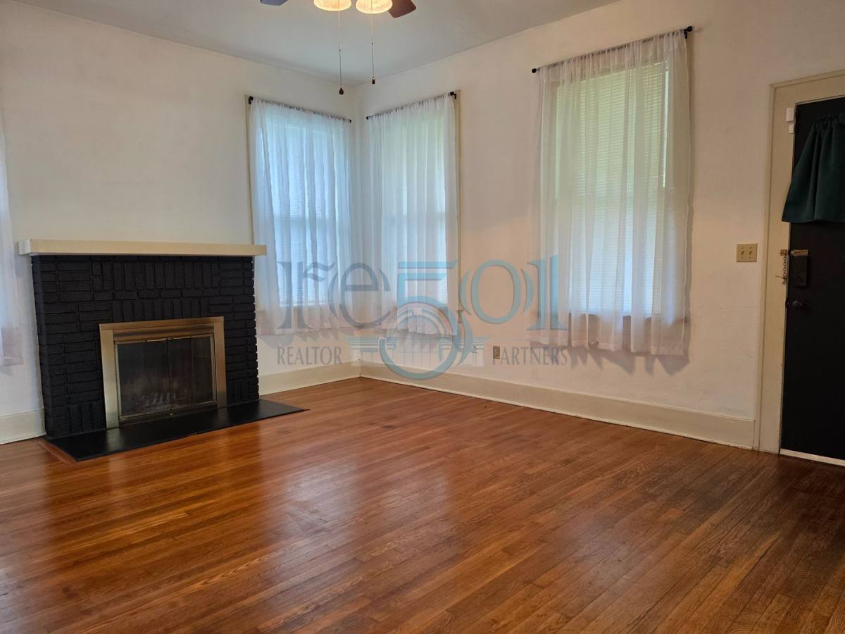 House for rent at 301 W 5th St, North Little Rock, AR 72114