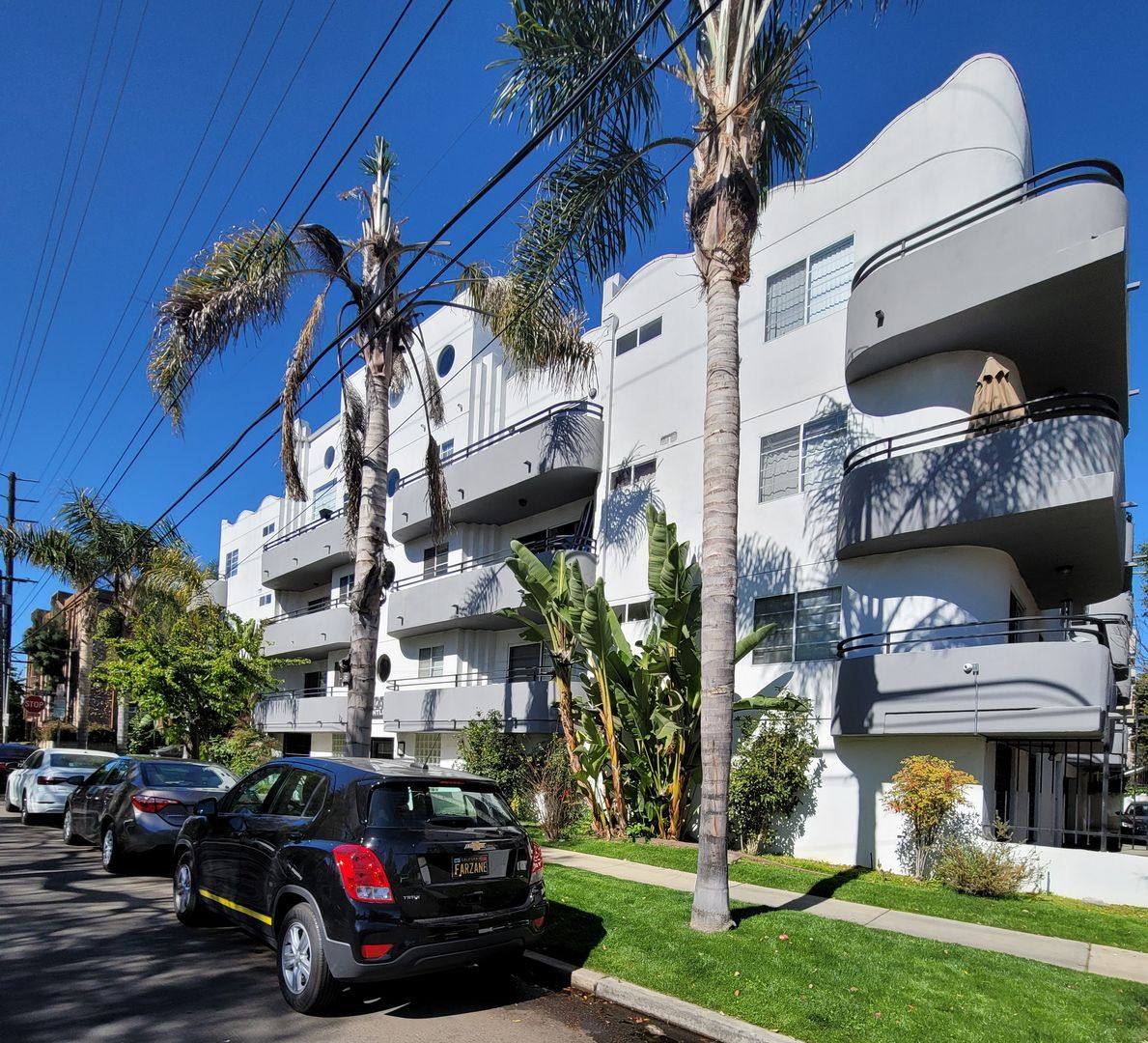 Apartment for rent at 2050 S Bentley Ave, Los Angeles, CA 90025