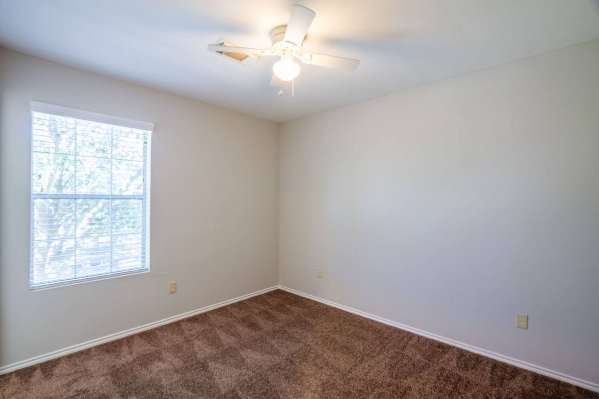 House for rent at 19714 Shores Edge Dr, Tomball, TX 77375