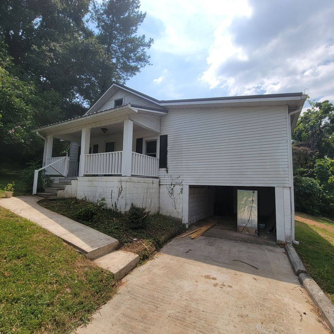 House for rent at 615 Evans St, Livingston, TN 38570