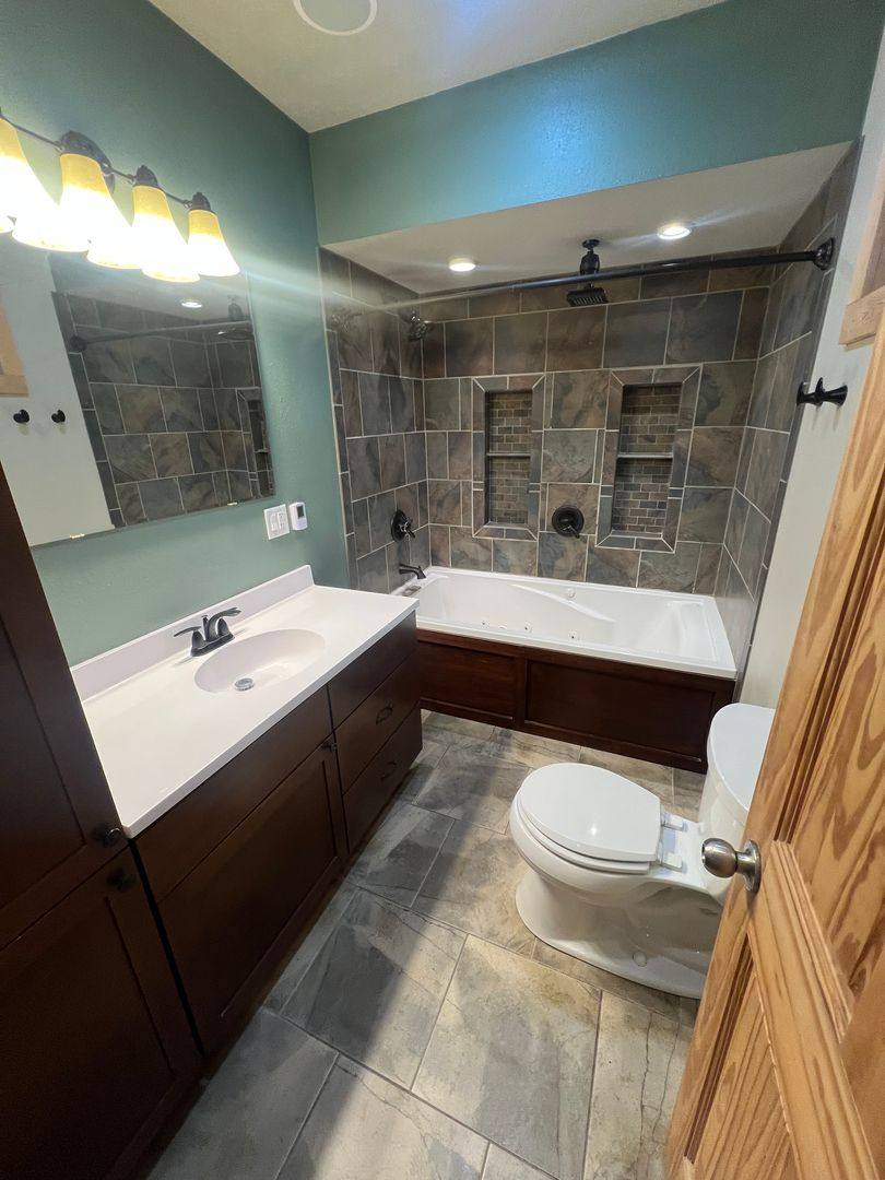 House for rent at 1005 N State St, Aberdeen, SD 57401
