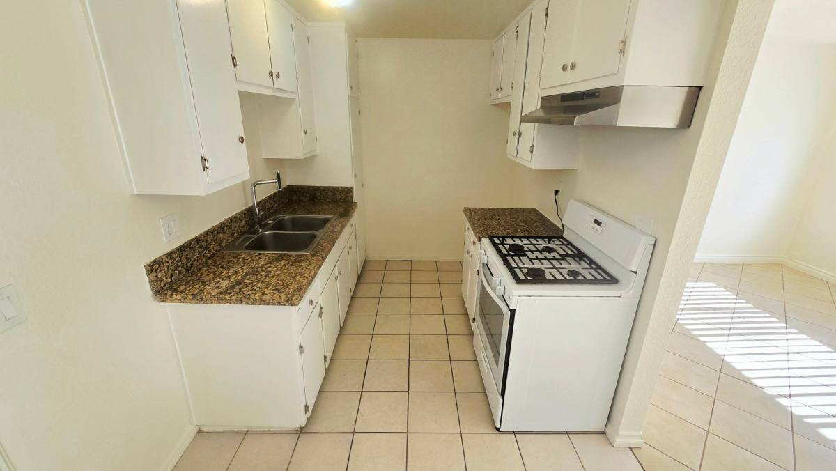 Apartment for rent at 4613 Canoga St, Montclair, CA 91763