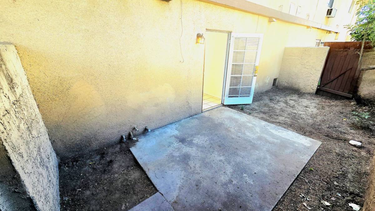Apartment for rent at 4613 Canoga St, Montclair, CA 91763
