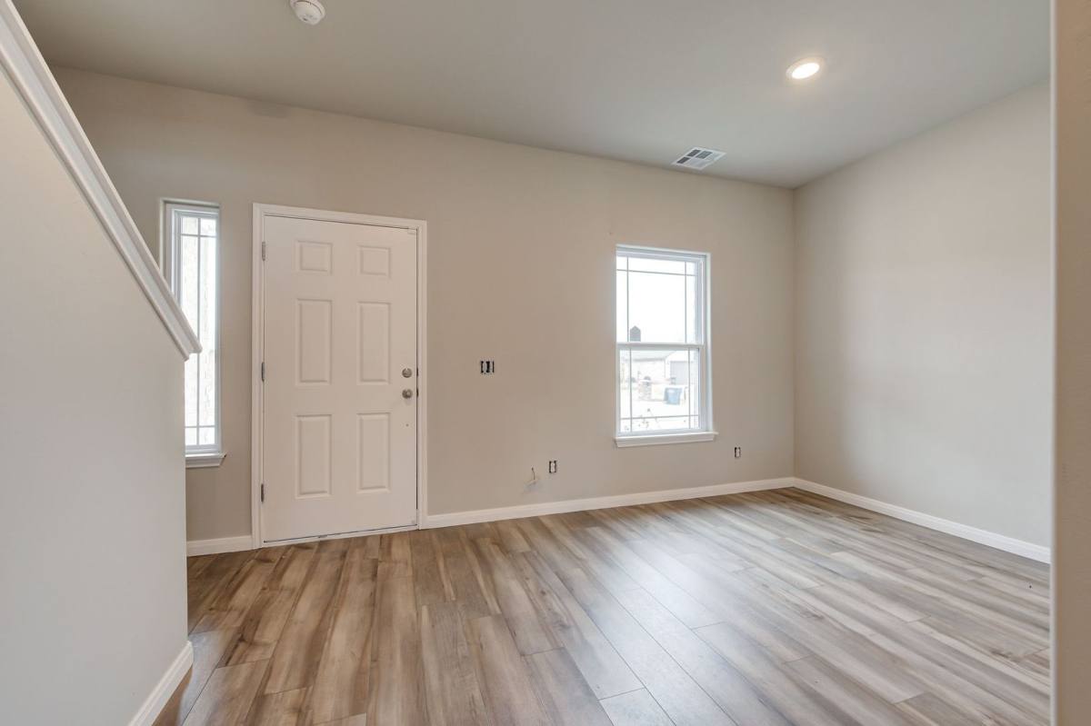 House for rent at 1609 Maroon Dr, El Reno, OK 73036