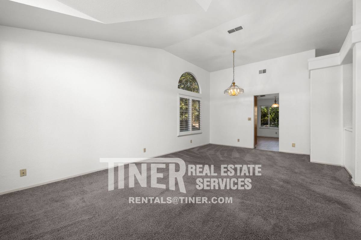 House for rent at 180 Briggs Ranch Dr, Folsom, CA 95630