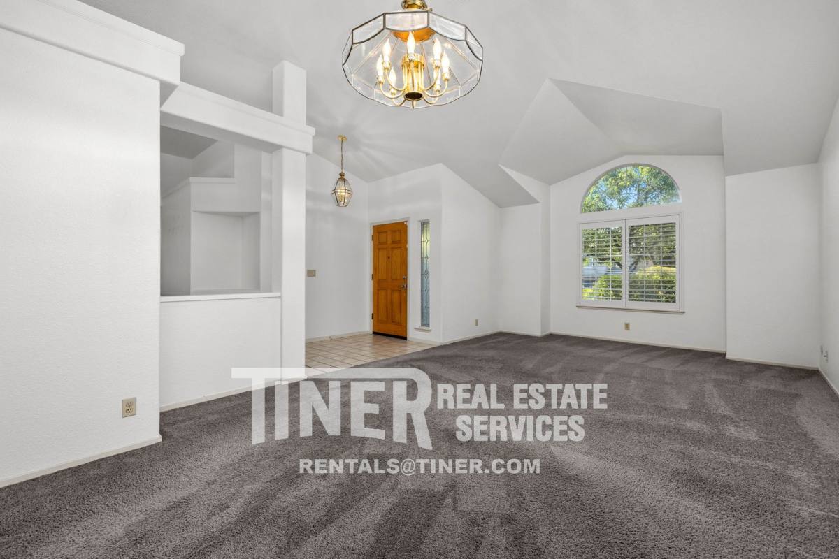 House for rent at 180 Briggs Ranch Dr, Folsom, CA 95630