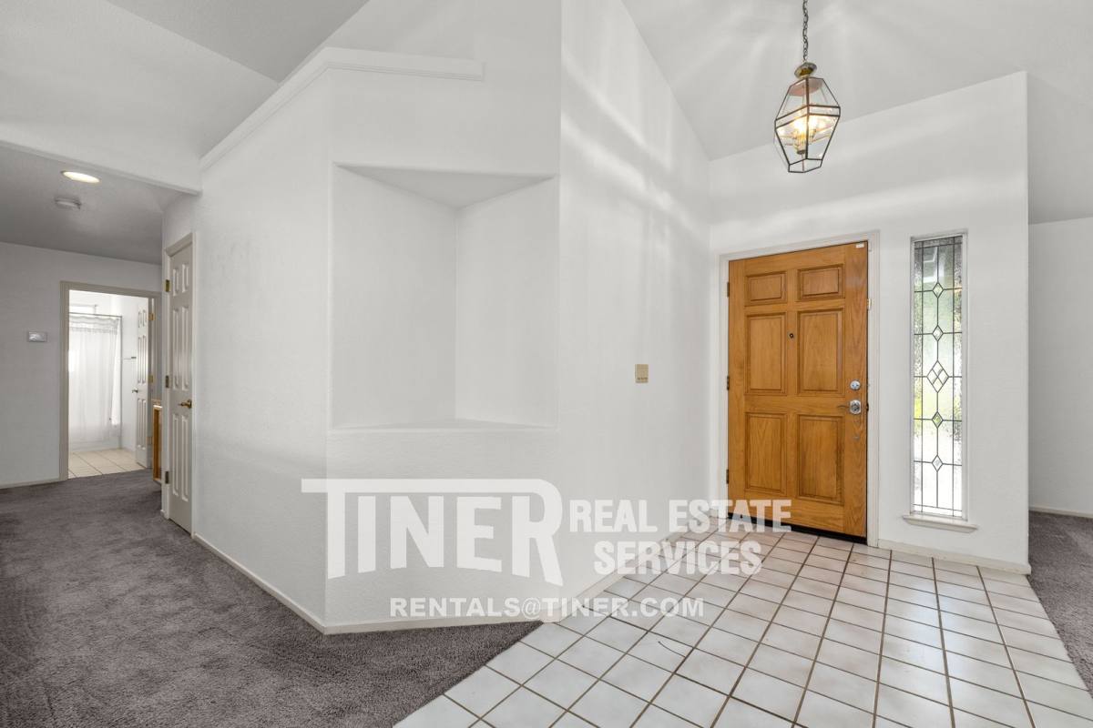 House for rent at 180 Briggs Ranch Dr, Folsom, CA 95630