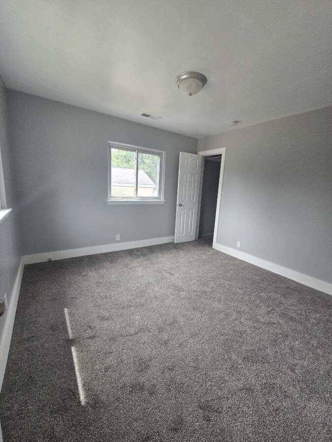 House for rent at 37 W McKinley Ave, Zeeland, MI 49464