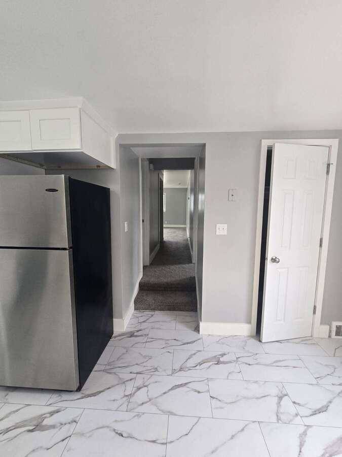 House for rent at 37 W McKinley Ave, Zeeland, MI 49464