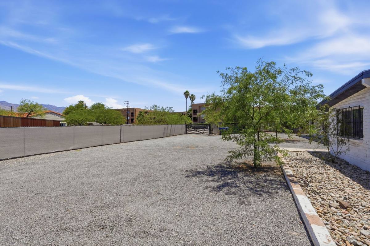 Apartment for rent at 2535 N Dodge Blvd, Tucson, AZ 85716