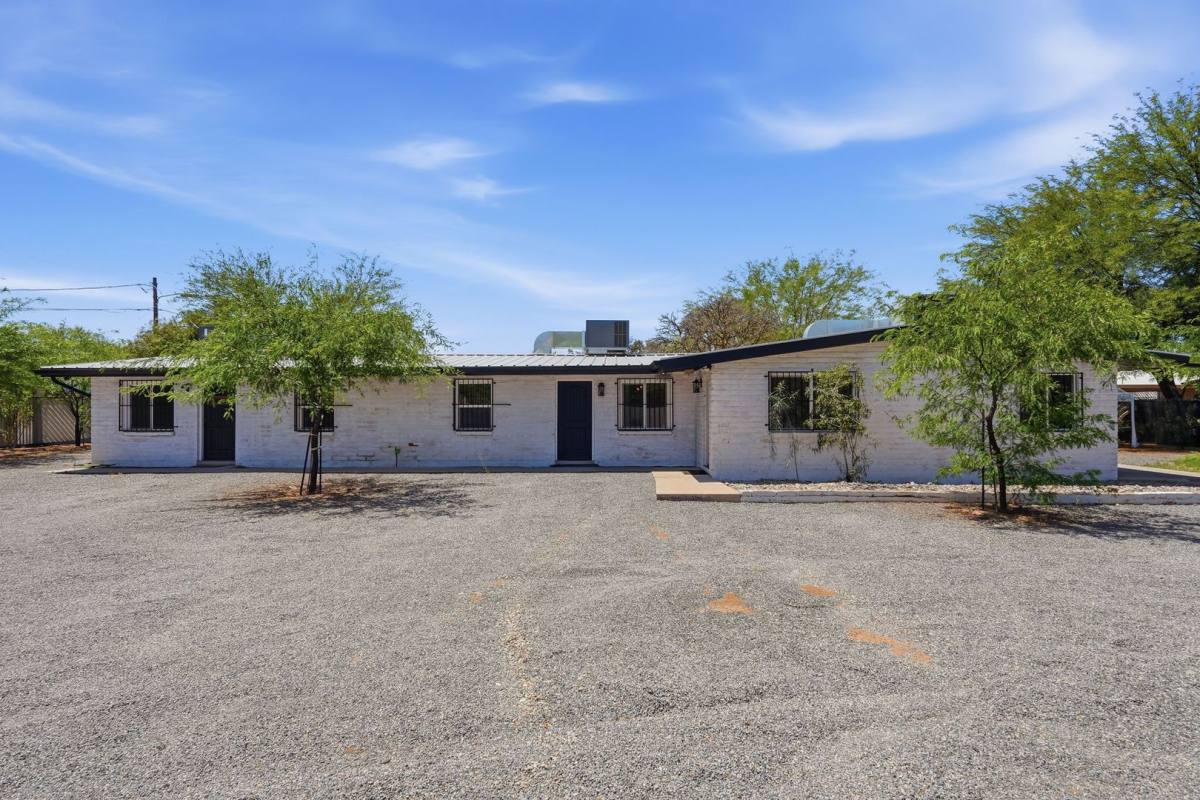 Apartment for rent at 2535 N Dodge Blvd, Tucson, AZ 85716