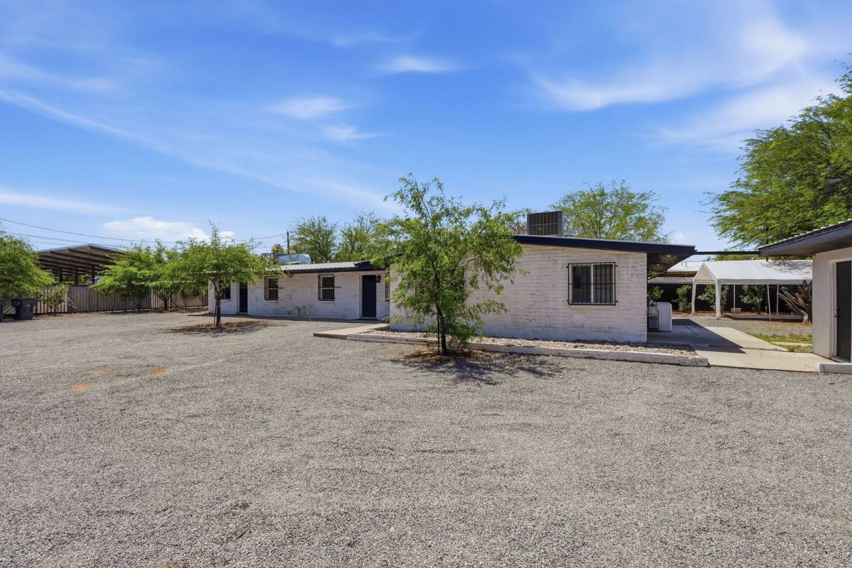 Apartment for rent at 2535 N Dodge Blvd, Tucson, AZ 85716