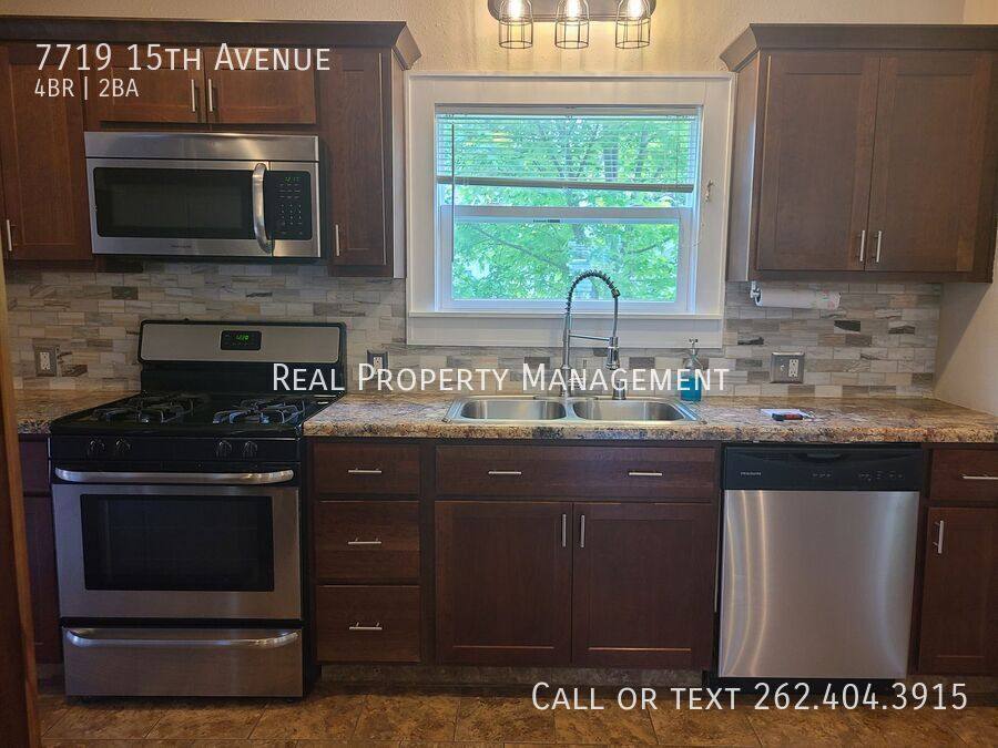 House for rent at 7719 15th Ave, Kenosha, WI 53143