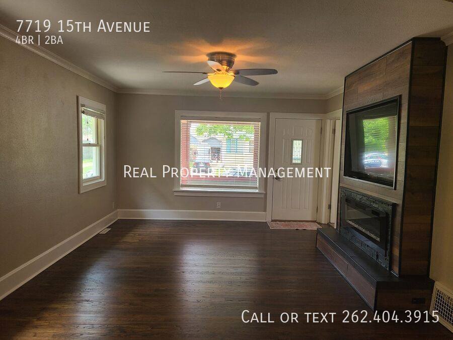 House for rent at 7719 15th Ave, Kenosha, WI 53143