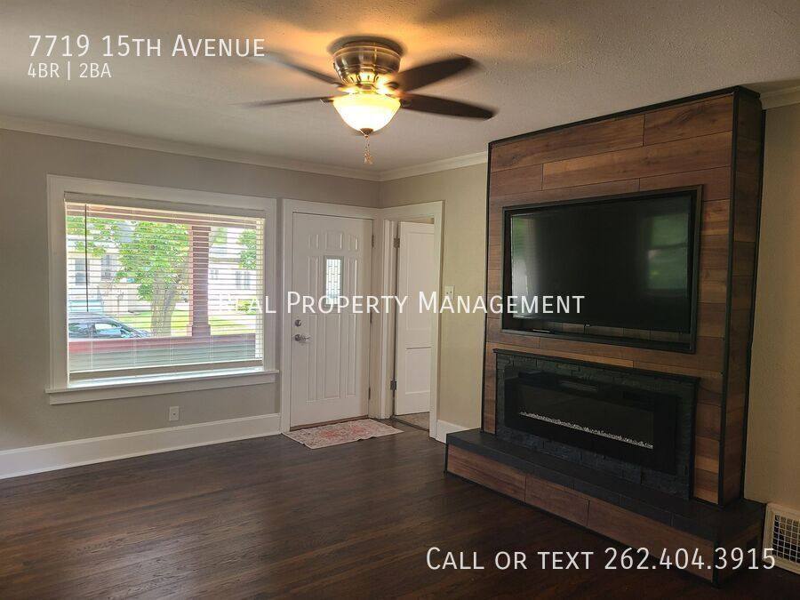 House for rent at 7719 15th Ave, Kenosha, WI 53143