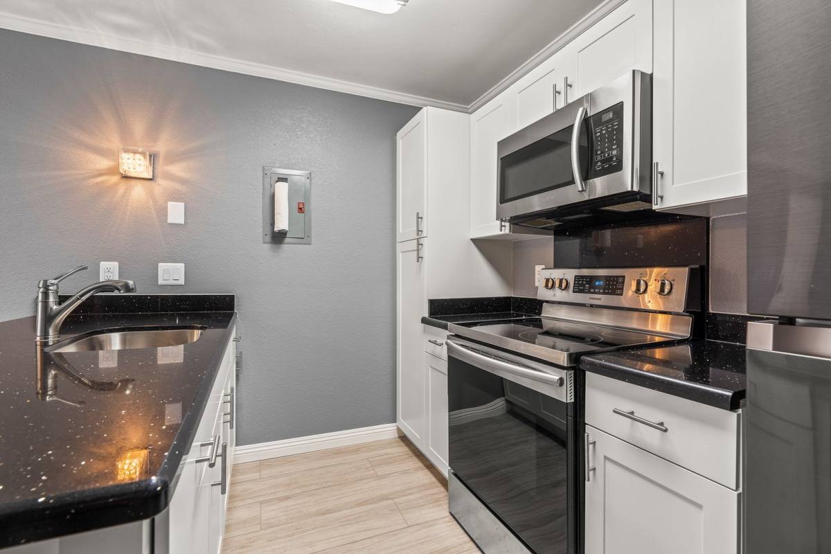 Townhouse for rent at 94-1068 Kaukahi Place, Waipahu, HI 96797