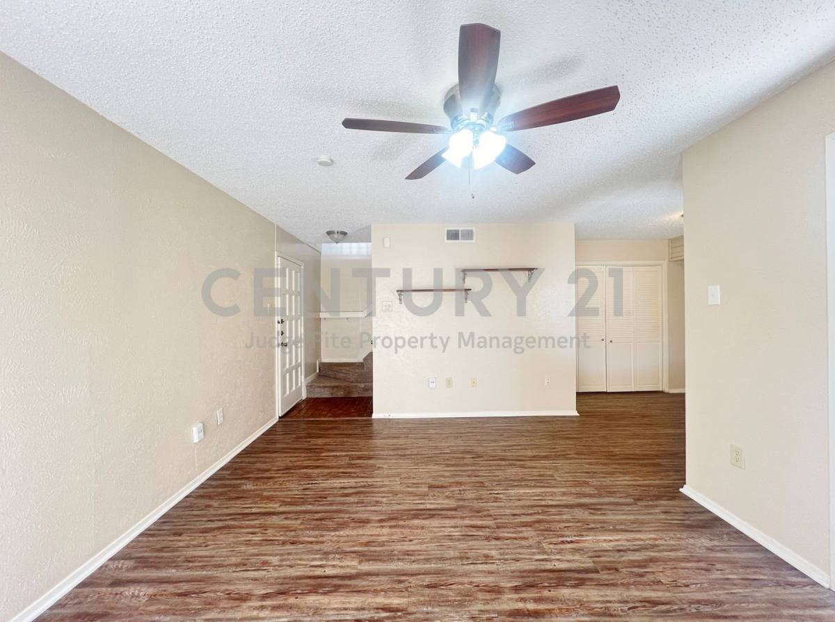 Condo for rent at 5626 Preston Oaks, Dallas, TX 75254