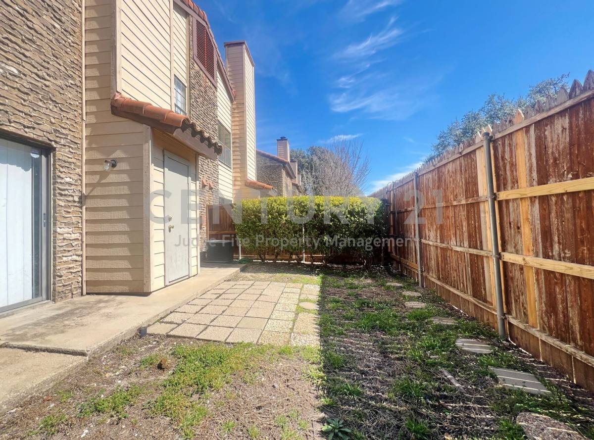 Condo for rent at 5626 Preston Oaks, Dallas, TX 75254