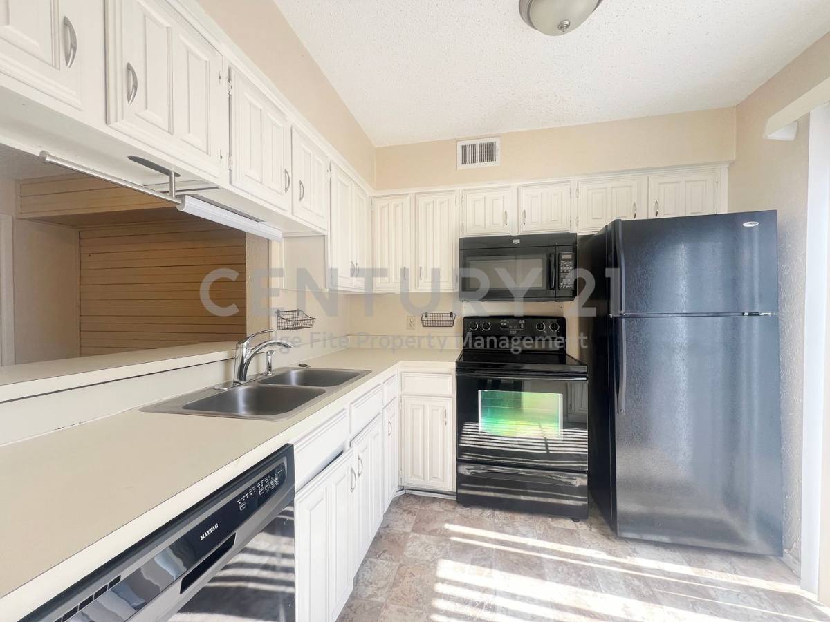 Condo for rent at 5626 Preston Oaks, Dallas, TX 75254