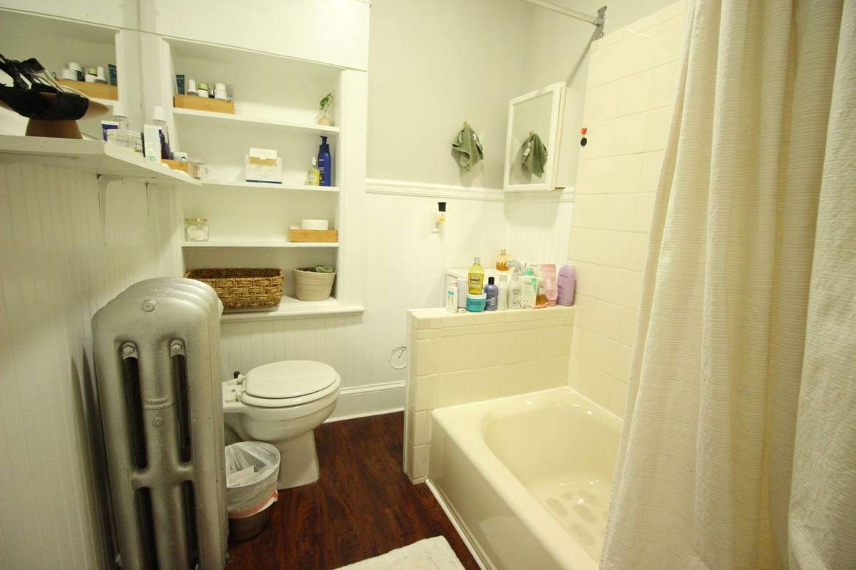Apartment for rent at 713 Spring Garden St, Easton, PA 18042