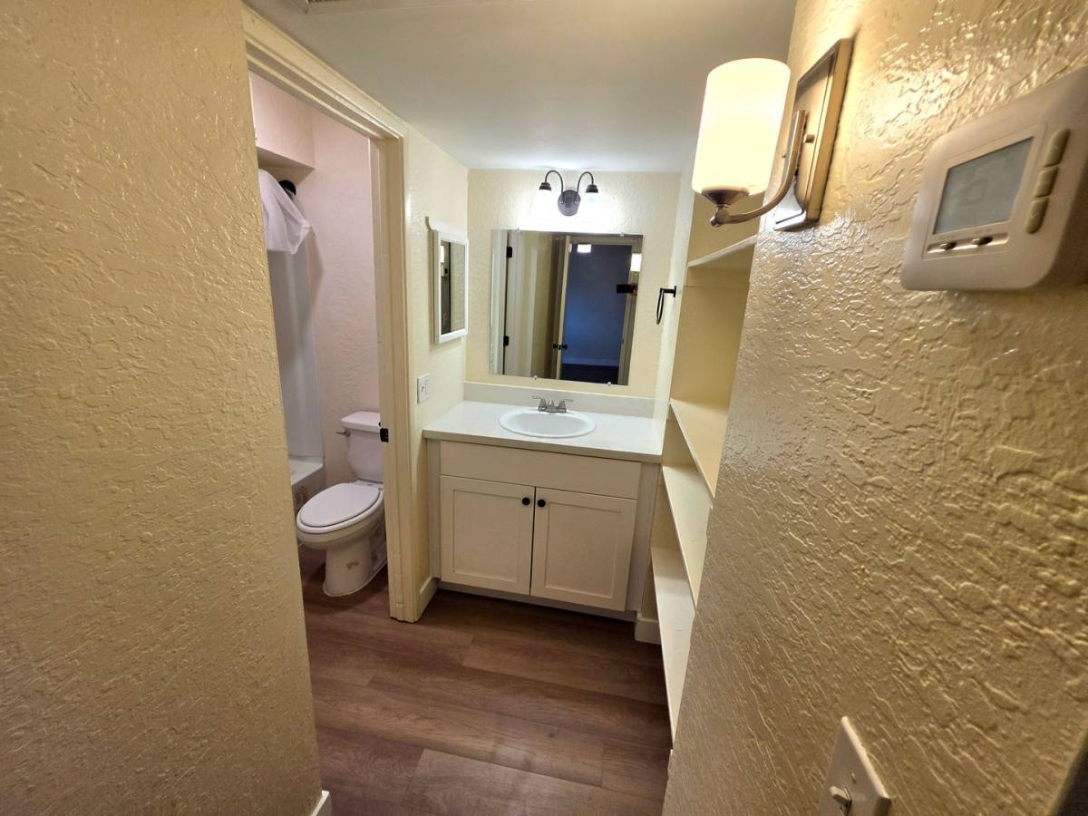 Apartment for rent at 1005 S Craycroft Rd, Tucson, AZ 85711