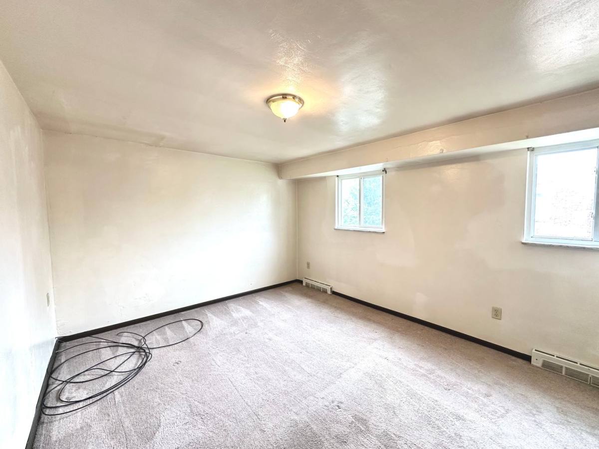 Townhouse for rent at 402 Brierly Lane, West Mifflin, PA 15122