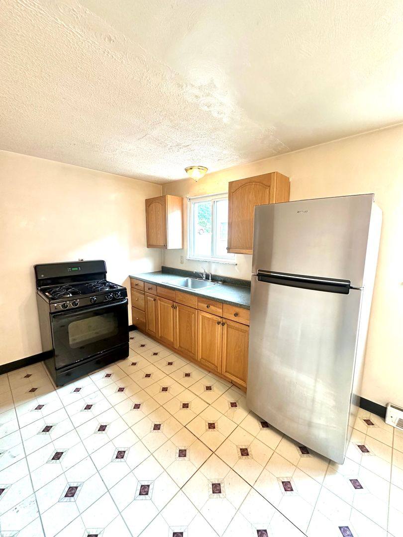 Townhouse for rent at 402 Brierly Lane, West Mifflin, PA 15122