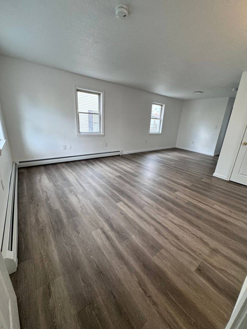Apartment for rent at 17 Bassett St, Lowell, MA 01852