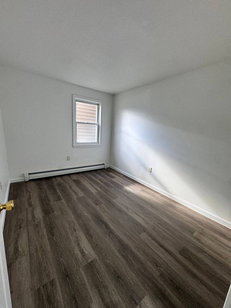 Apartment for rent at 17 Bassett St, Lowell, MA 01852