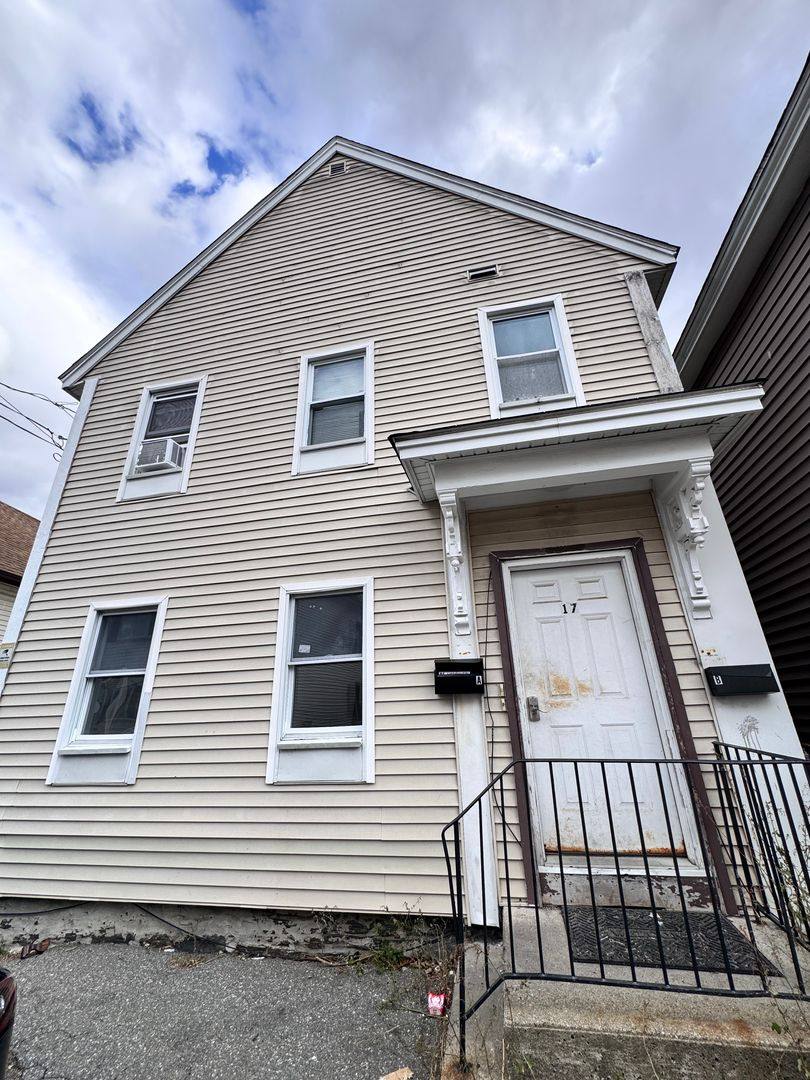 Apartment for rent at 17 Bassett St, Lowell, MA 01852