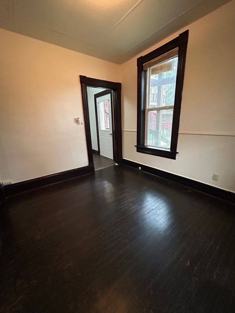 Apartment for rent at 1639 Prospect St, La Crosse, WI 54603
