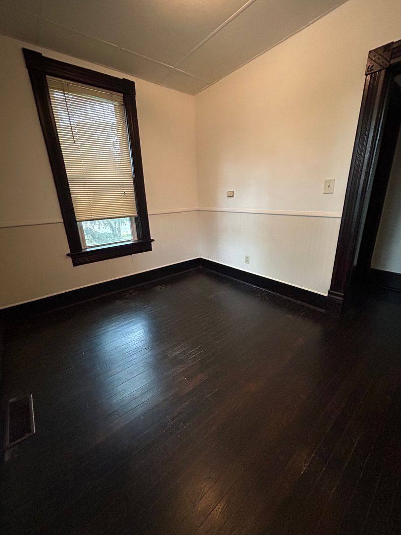 Apartment for rent at 1639 Prospect St, La Crosse, WI 54603