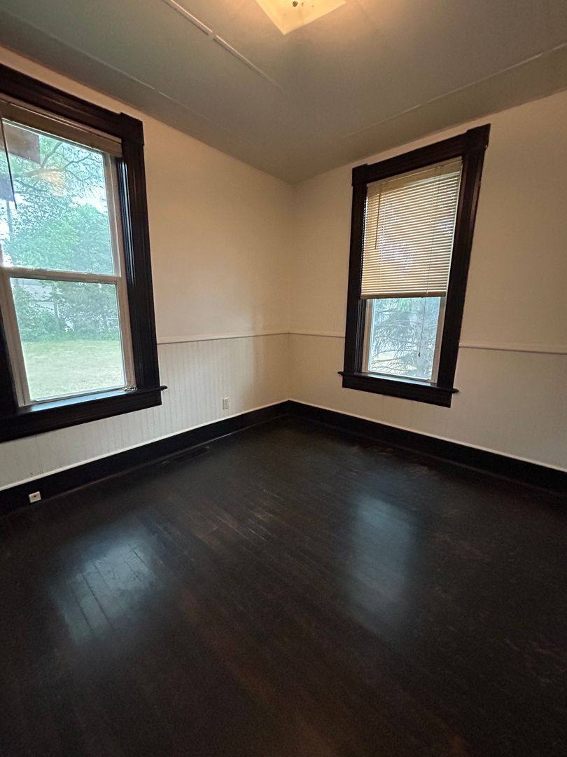 Apartment for rent at 1639 Prospect St, La Crosse, WI 54603