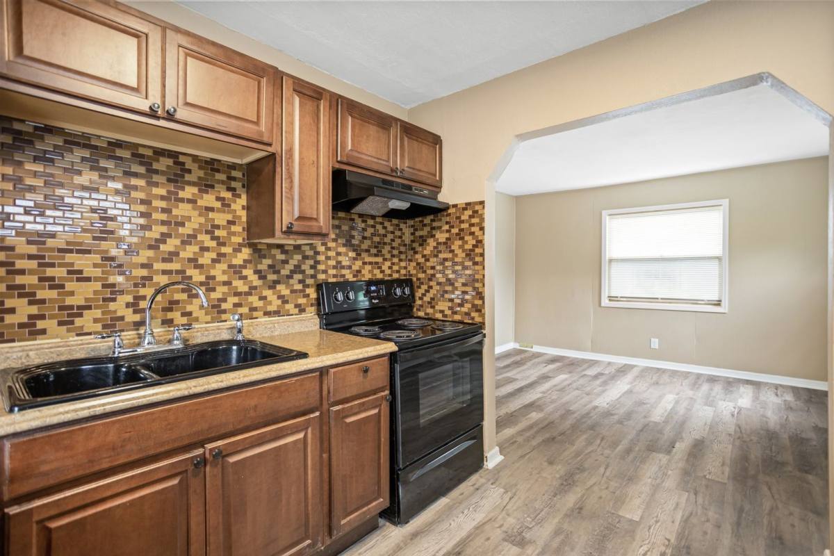 House for rent at 2552 27th Ave N, Saint Petersburg, FL 33713