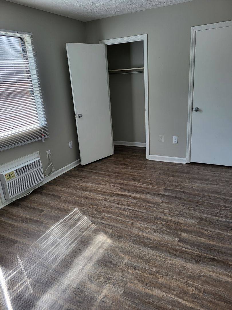 Apartment for rent at 365 Gibson Lane, Richmond, KY 40475