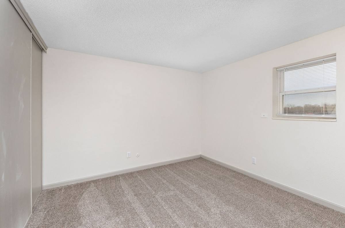 Apartment for rent at 16801 E Larkspur Lane, Independence, MO 64055