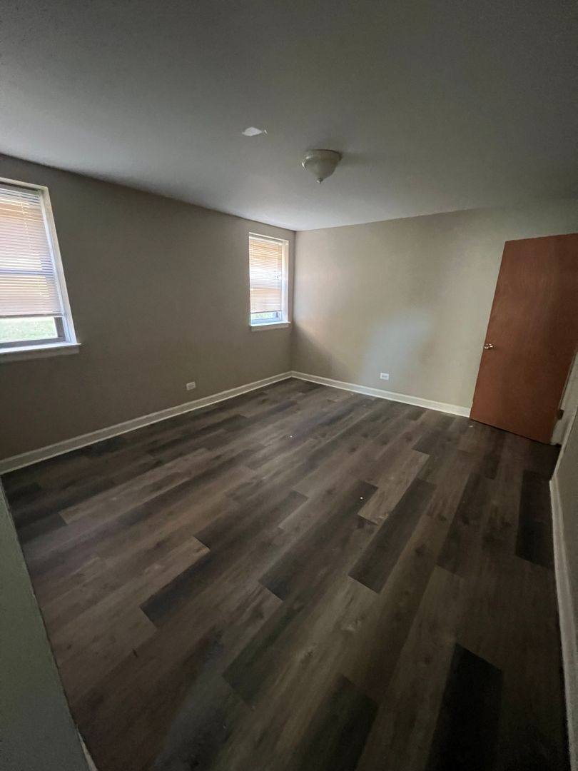 Apartment for rent at 5718 N Mozart St, Chicago, IL 60659