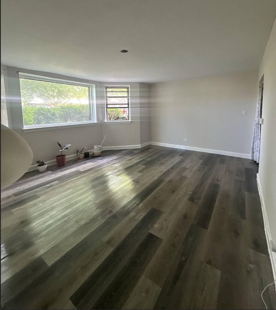Apartment for rent at 5718 N Mozart St, Chicago, IL 60659