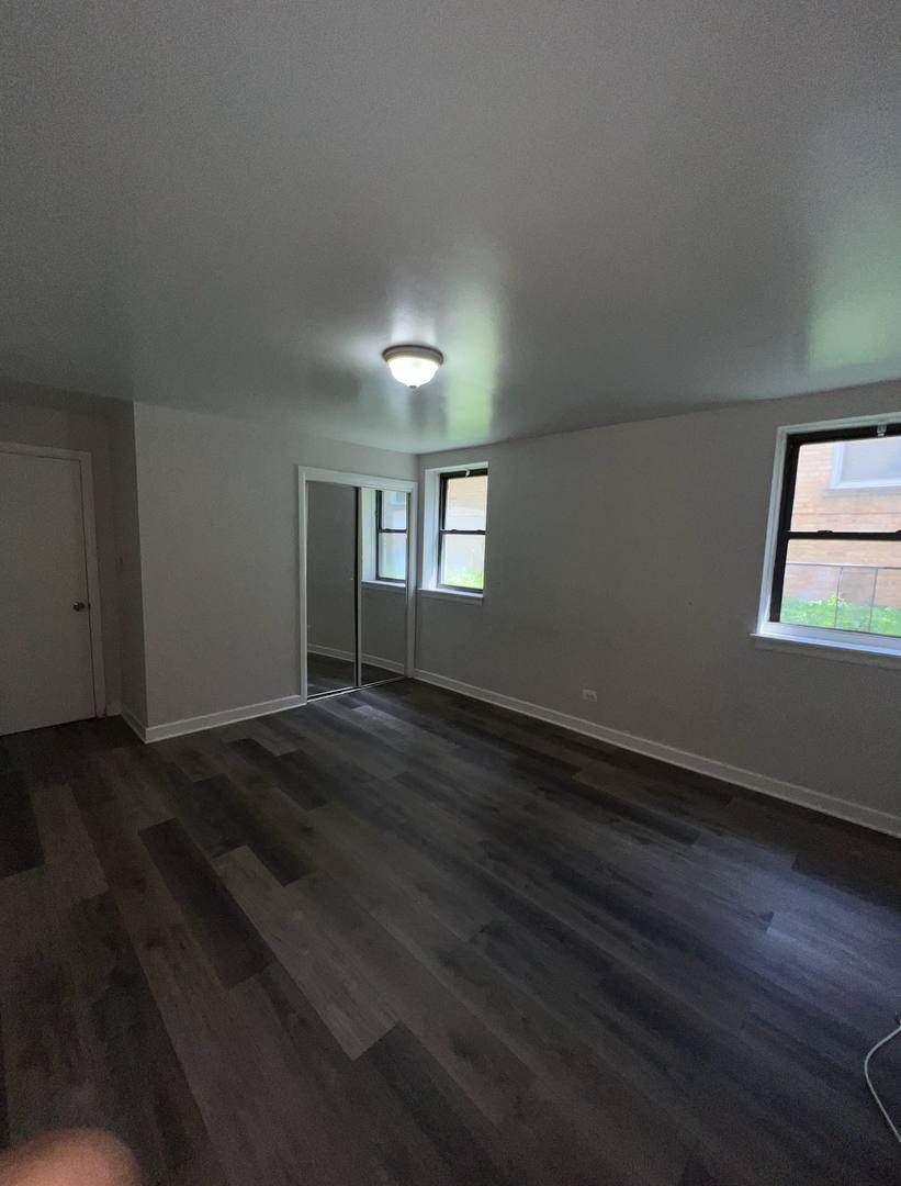 Apartment for rent at 5718 N Mozart St, Chicago, IL 60659