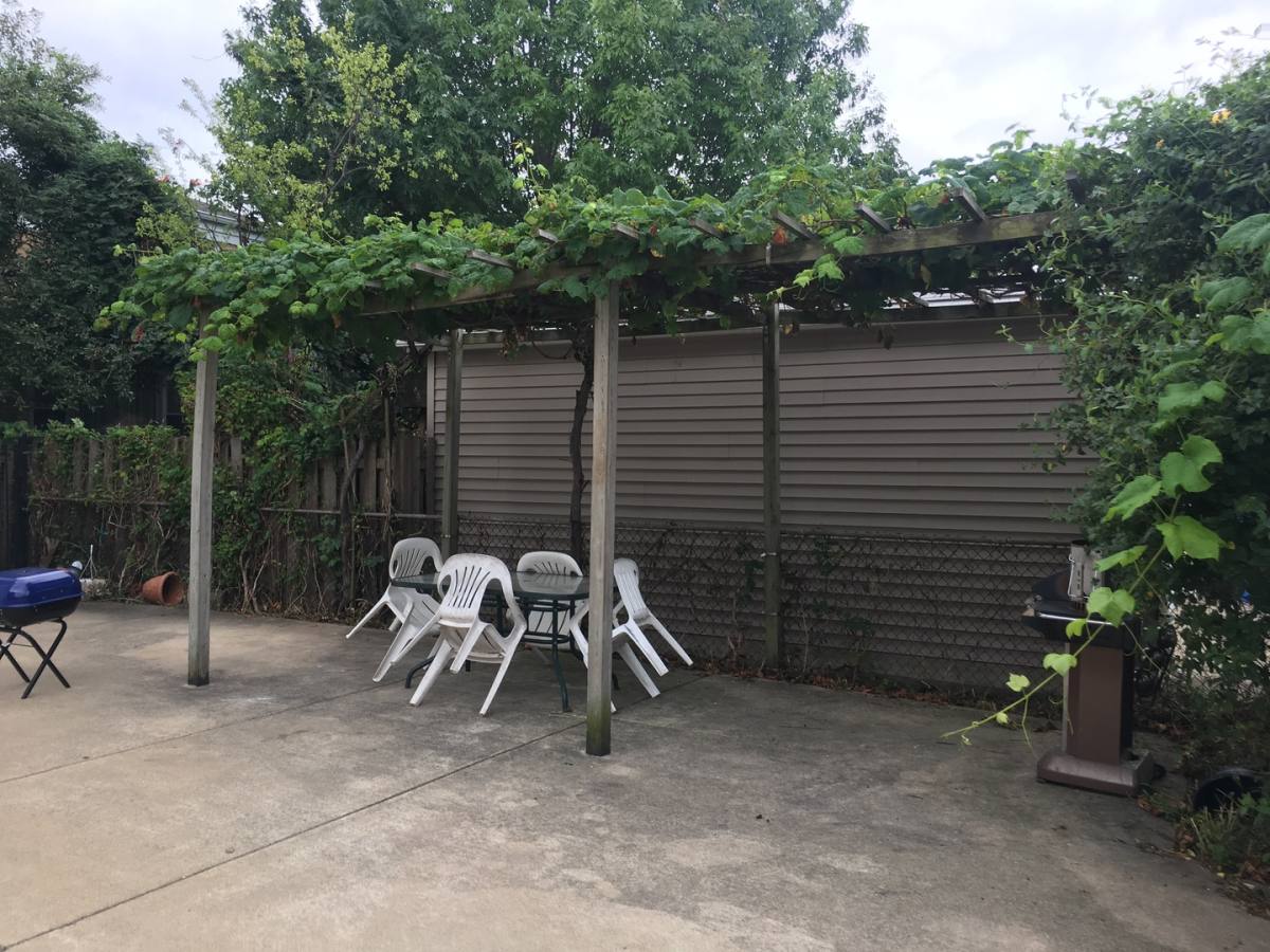 Apartment for rent at 5718 N Mozart St, Chicago, IL 60659