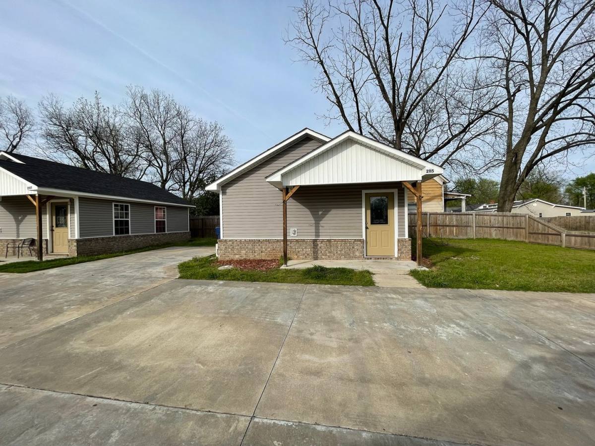 Apartment for rent at 2115 N13th St, Fort Smith, AR 72901
